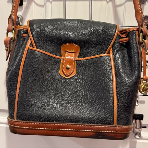 Dooney & Bourke All Weather Leather Collection: Dover Carrier Bag Vintage - Picture 6 of 15